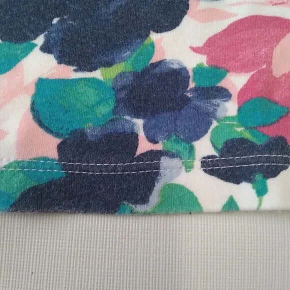 Studio Works Colorful Floral Pattern Short Sleeve The Studio Tee Petite Large - Picture 9 of 12